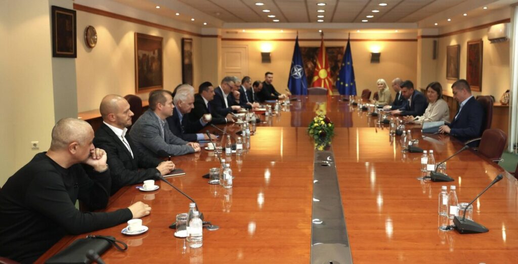 Премиерот на средба со претставници на нафтената индустрија во Македонија