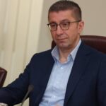 Мицкоски: Нов Колективен договор – платите во институциите ќе пораснат за 40 проценти за две години