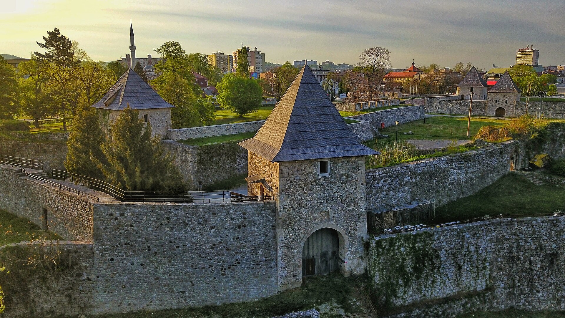 Босански град доделува бесплатни парцели за изградба на куќи на самохрани родители и млади брачни парови