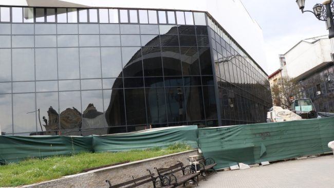 ПОТПИШАНИ СЕ 51 АНЕКС-ДОГОВОР И ПОТРОШЕНИ ПЛУС 2,1 МИЛИОН ЕВРА ЗА РЕНОВИРАЊЕ НА ИЗГОРЕНАТА ЗГРАДА НА ИНСПЕКТОРАТОТ ЗА ЕКОЛОГИЈА