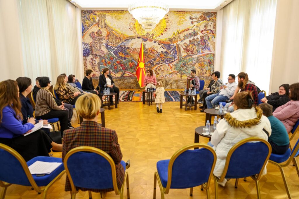 Сиљановска-Давкова: Поголема институционална поддршка за инклузија на лицата со Даунов синдром