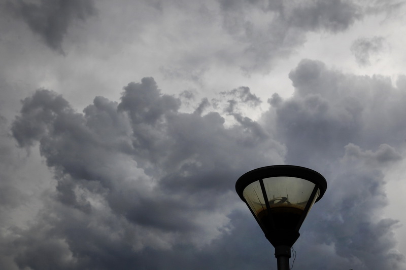 Претпладне сончево, попладне променливо облачно и ветровито