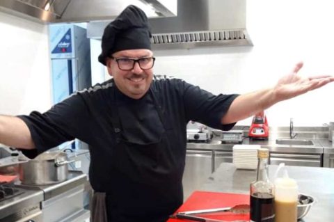 Шеф Марк каков никогаш не помислувате дека ќе го видите: Се впушти во авантура под полна гас