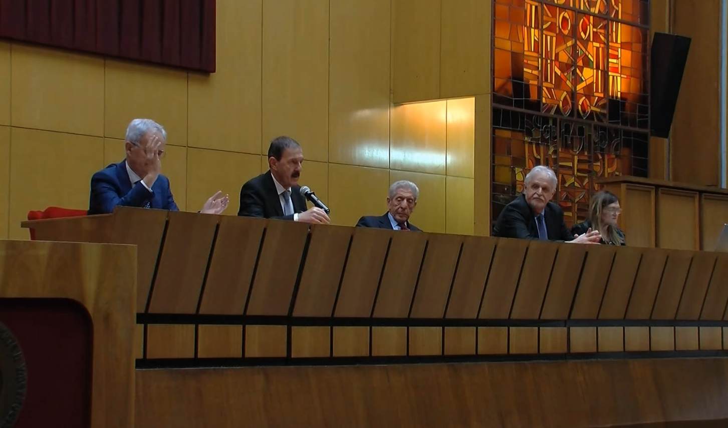 Академик Попов со критика кон домашните институции, но и меѓународната заедница