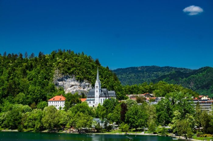 Словенија пред неизвесни коалициски преговори, Голоб најави дека ќе се обиде да формира нова влада