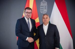 Премиерот Мицкоски во политичко-економска посета на Унгарија