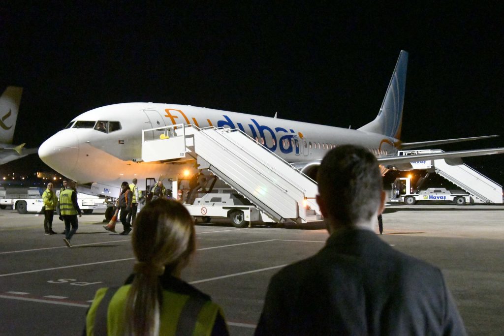 Македонски државјани од Саудиска Арабија, Кувајт и Бахреин утре со специјален лет ќе се вратат дома