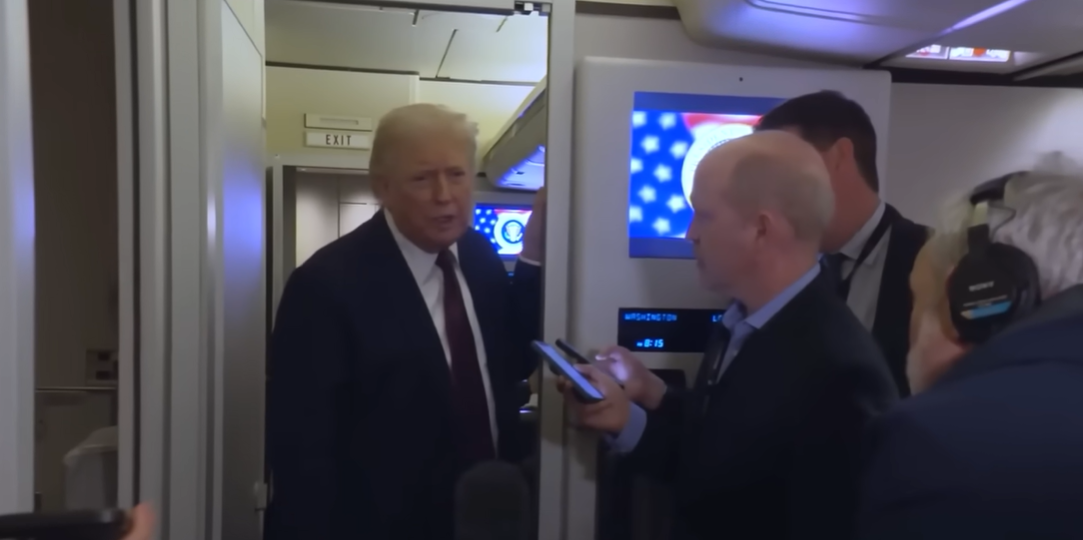 (ВИДЕО) Tрамп до новинарка: Вие сте многу напорна личност