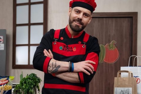 Шеф Никола на софра во друштво на најсаканите – со мама и тато за специјален повод