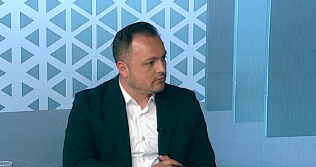 Цеков од ЗНАМ нема ништо против внесување на Бугарите во Уставот