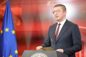 Мицкоски: Владата донесе одлука за намалување на ДДВ за горивата и ослободување на количини на мазут од државните резерви