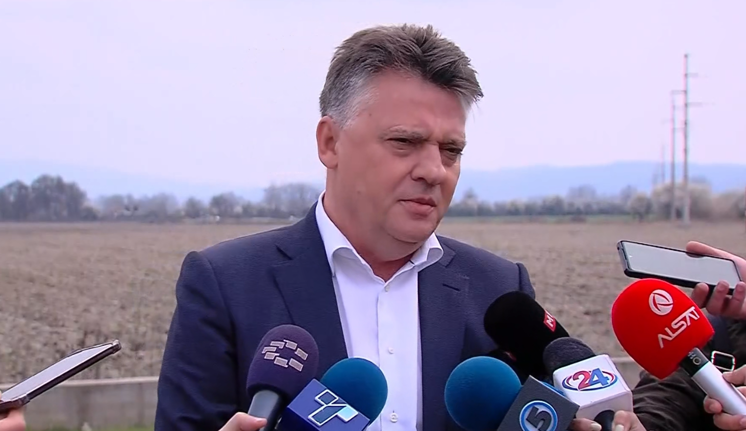 Шилегов и Филипче меѓусебно се обвинуваат за соработка со Мицкоски