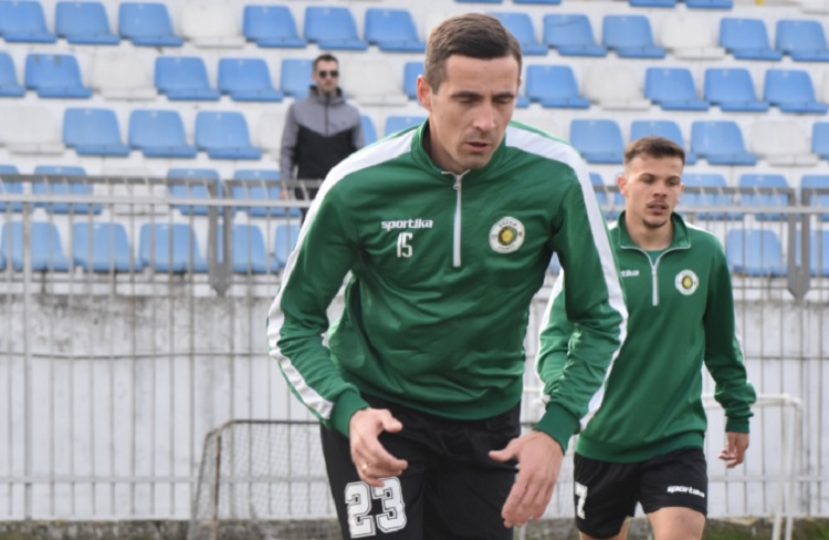 МАКФУДБАЛ ИГРАЧ на колото: Виктор Велкоски (Брера)