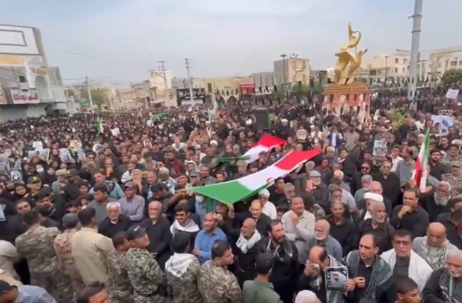 (Видео) Започнаа погребите за ученичките убиени во училиште во Иран