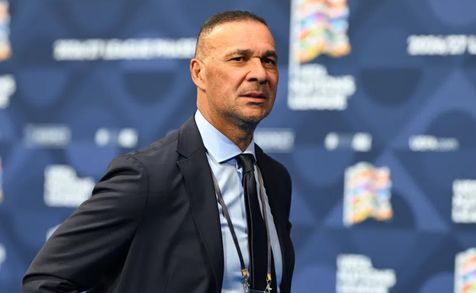 Руд Гулит: Фудбалот стана ужасен, сите само подаваат, подаваат…каде се тие што дриблаат?