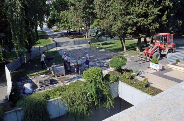 (ВИДЕО) МВР: Пронајдена скопјанката која со „ауди“ возеше низ Жена парк