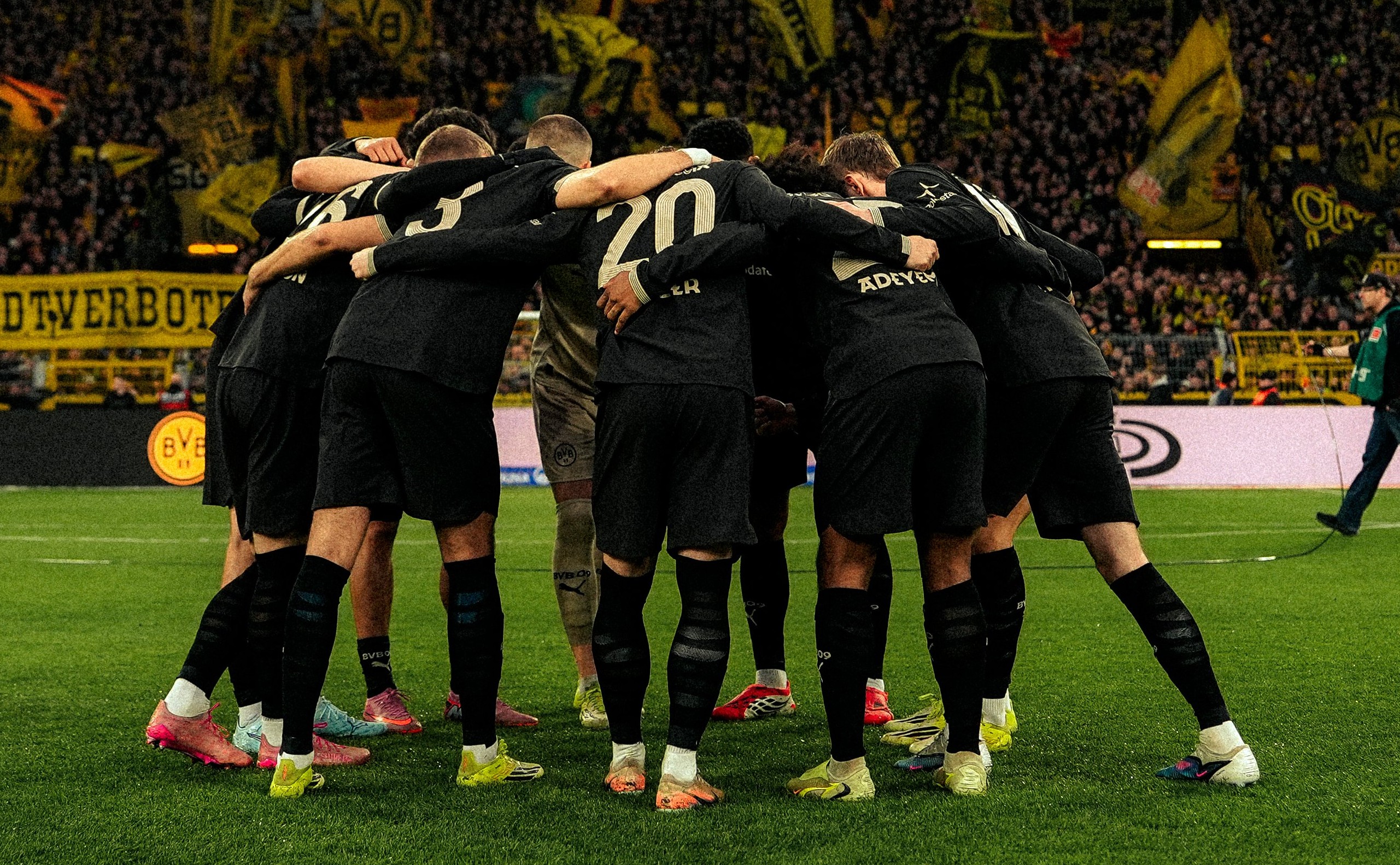 Дортмунд со три пенали и пресврт го победи Хамбургер (ВИДЕО)