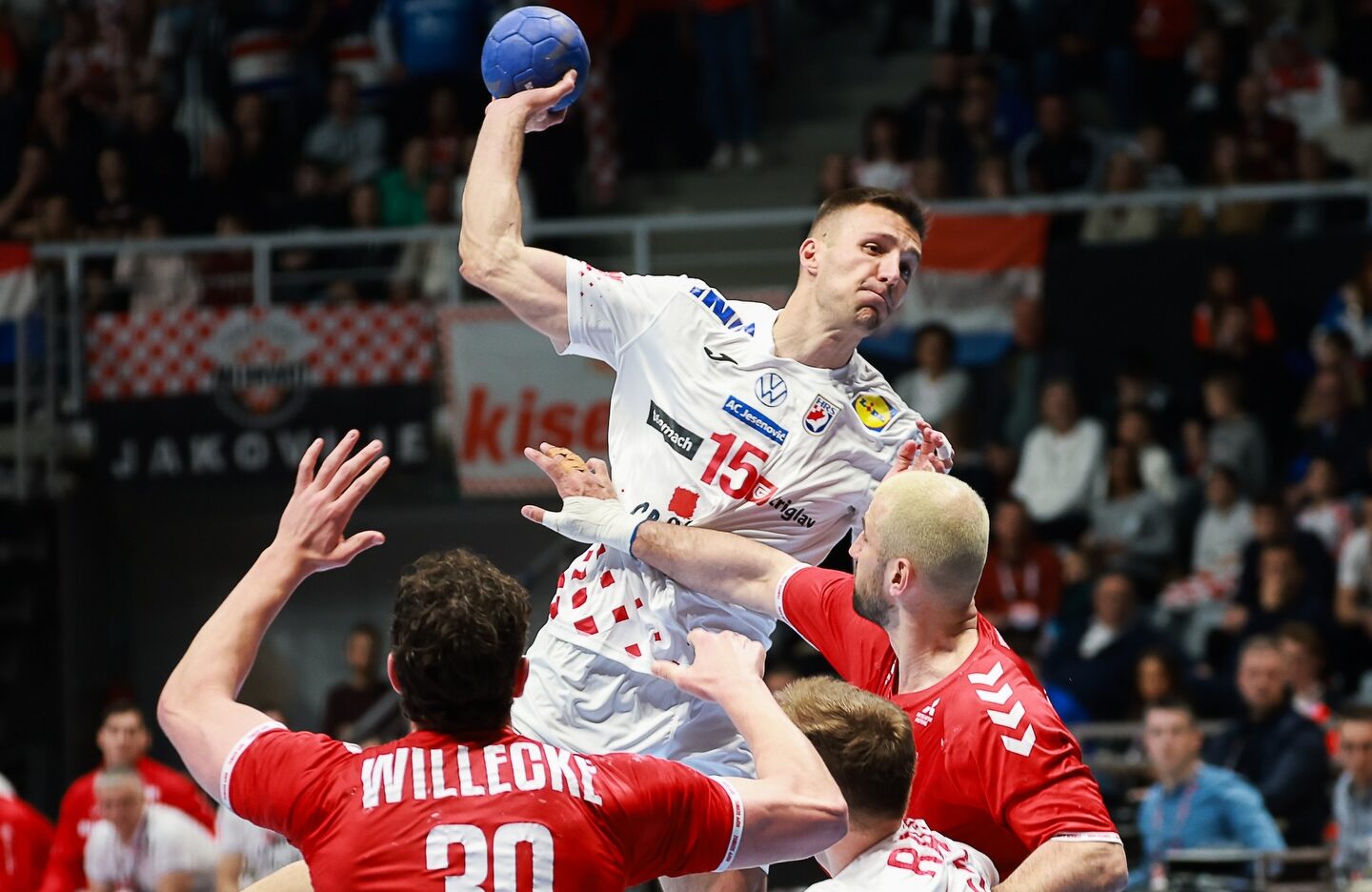 Гол-шоу на новиот вардарец, победничко деби на Душебаев, Данска и набива комплекс на Норвешка