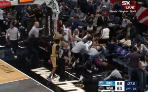 (ВИДЕО) Масовна тепачка на НБА натпревар – летаа тупаници, четворица кошаркари се исклучени