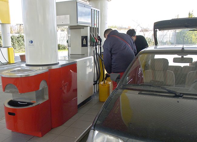 ВО МАКЕДОНИЈА ИМА НАЈНИСКА ЦЕНА НА ГОРИВАТА, НЕМА ОПАСНОСТ ОД НЕДОСТАТОК, РЕЧЕ МИЦКОСКИ