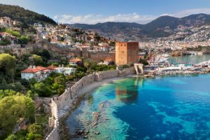 Атлетичари од целиот свет ќе трчаат низ импресивните пејзажи на Туркије на Alanya Ultra Trail