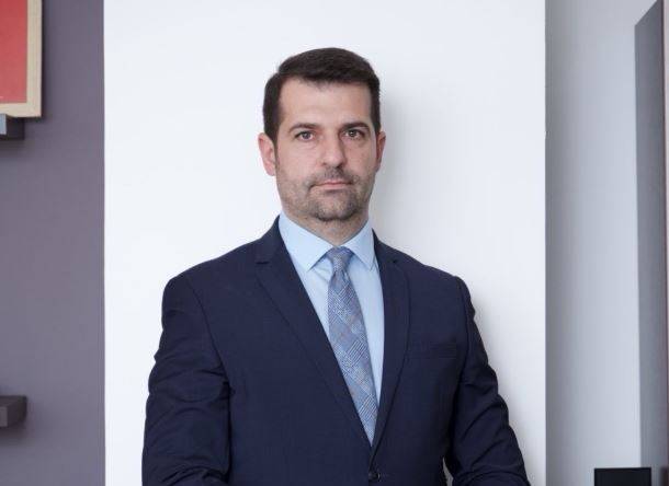 ДКСК одлучи-Во фирмата „Сити аутсорсинг“ која зема тендери од државни институции во моментов нема роднини на директорот на СОЗР Ивица Томовски