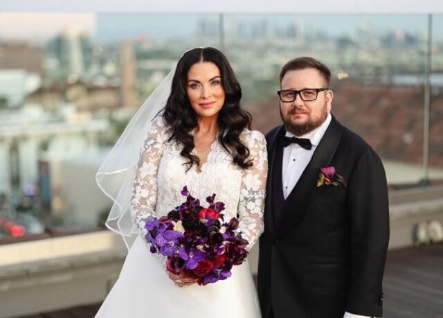 (Фото) Трансродовиот син на Шер се ожени со долгогодишната партнерка