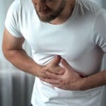 ЖЕЛУДНИКОТ ВИ ПРАЌА ПРЕДУПРЕДУВАЊЕ: Ова се првите знаци на гастритис кои не смеете да ги игнорирате!