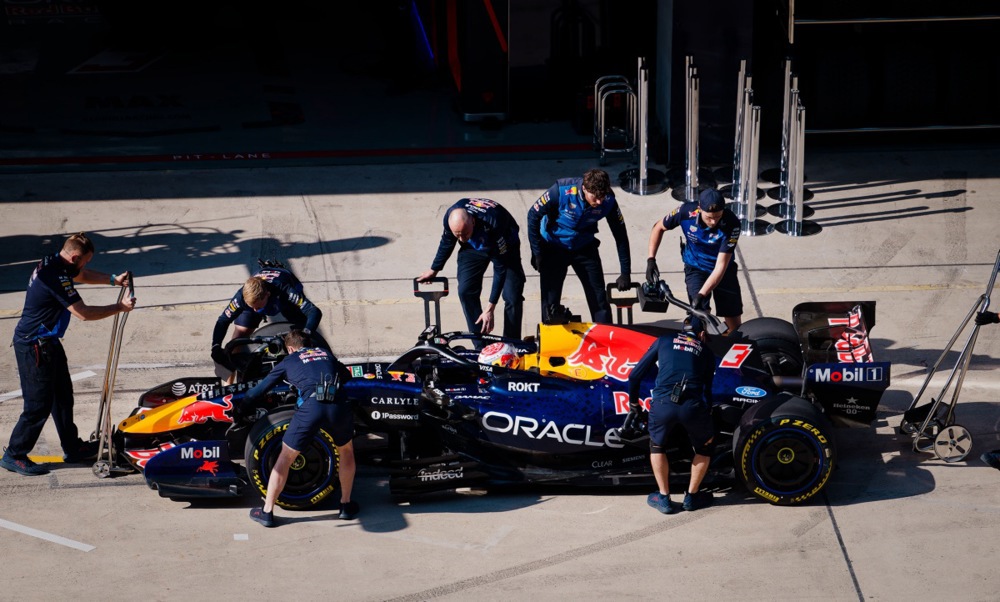 „Верстапен да престане да плаче и да му помогне на Ред Бул да се врати на врвот!“