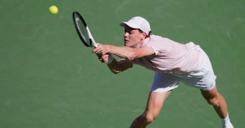 Синер во тај-брејк го „скрши“ Медведев и испиша историја на тврда подлога!