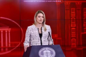 Владата одзеде уште шест лиценци на фирми кои одгледуваат канабис