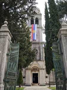 Митрополит Јоаникије служеше литургија и помен за жртвите од НАТО агресијата