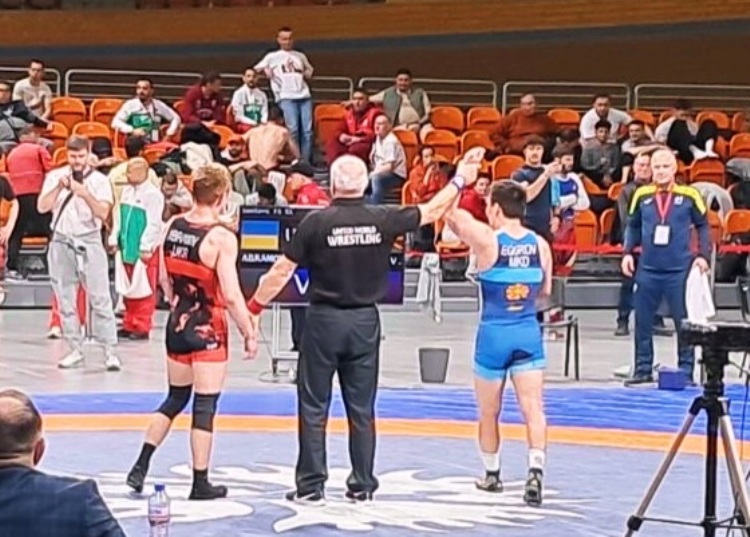 Златен медал за Владимир Егоров на „Дан Колов-Никола Петров“