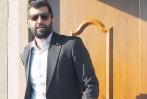 Димитар Атанасовски се пофали со својот „ѕвер“ на четири тркала