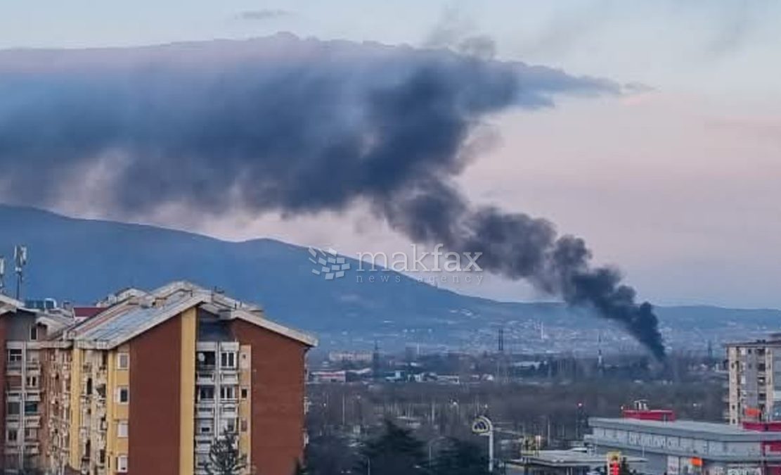 Густ црн чад во Скопје: пријавено лице што палело кабли во Маџари
