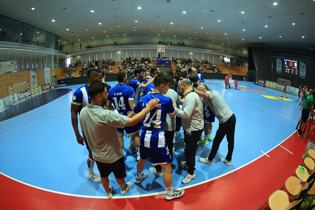 Како на Балканот – најголемите португалски ривали се „препукуваат“ преку соопштенија