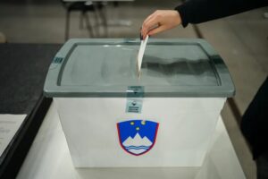 Парламентарни избори во Словенија, граѓаните избираат 88 пратеници