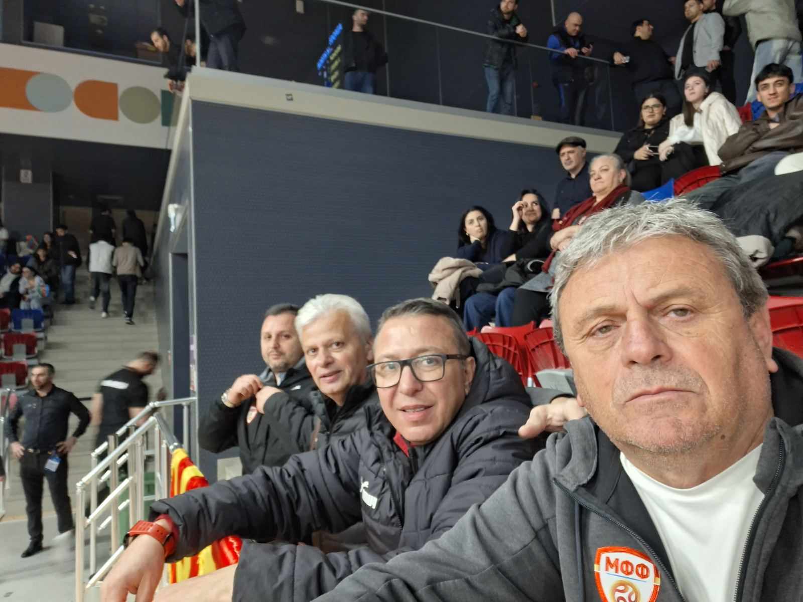 Кошаркарите не се сами во Баку, имаат поддршка од познати фудбалски лица