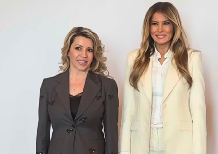 (видео) СРЕДБА ВО ВАШИНГТОН: Првата дама на САД, Меланија Трамп објави видео од разговорот со Рози Мицкоска во Белата куќа