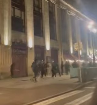 „Јака“ тепачка меѓу навивачите на Селта и Лион (ФОТО)