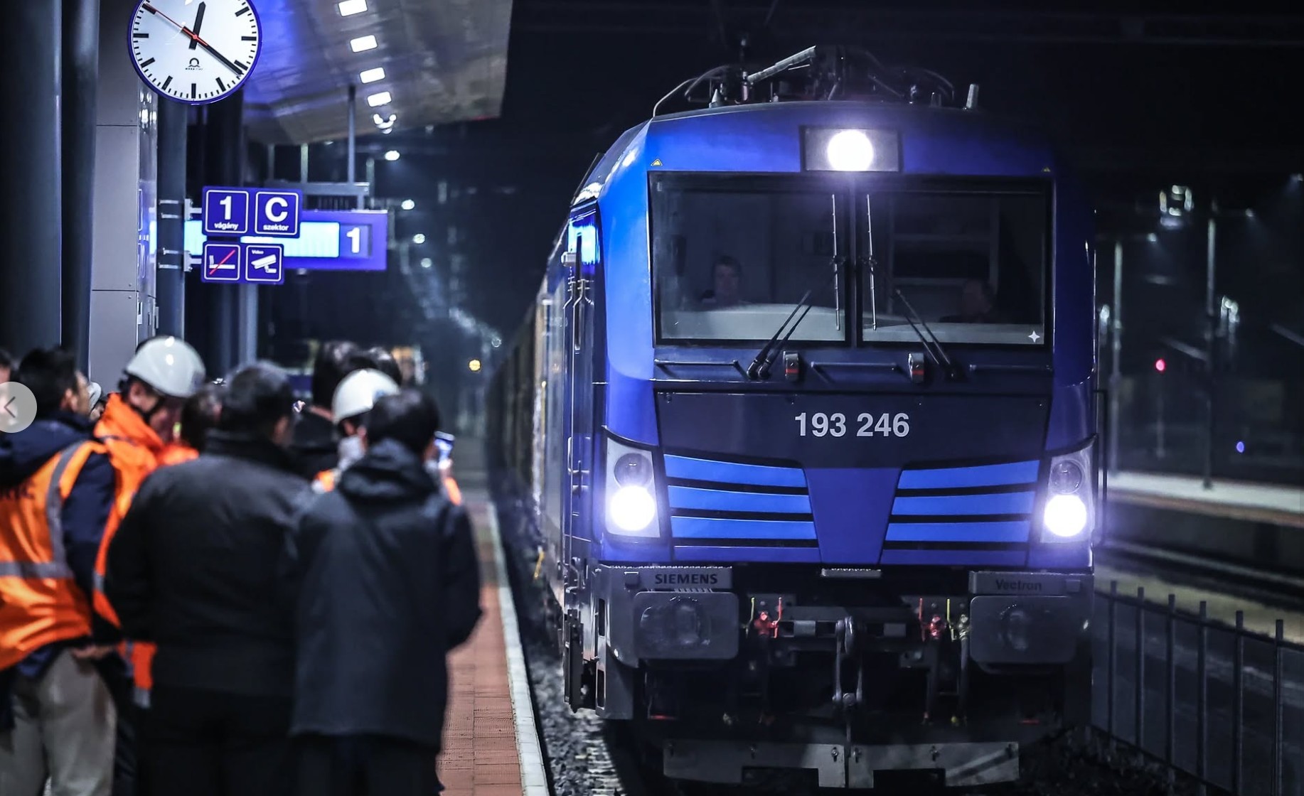 ПАТНИЧКИТЕ ВОЗОВИ БЕЛГРАД-БУДИМПЕШТА СТАРТУВААТ НА КРАЈ НА МАРТ : еве колку ќе изнесува цената