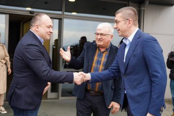 Мицкоски: Со средства од унгарскиот кредит се зголемува производниот капацитет на АКТИВА Штип