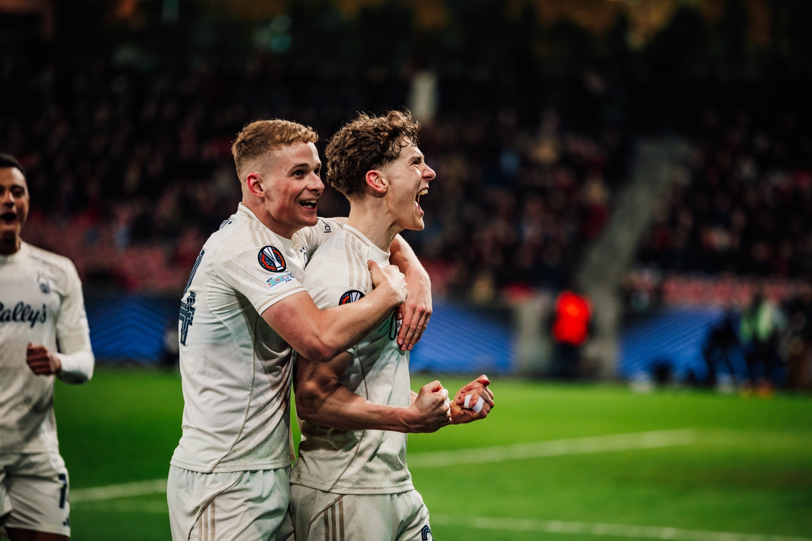 Нотингем Форест на пенали избегна бламажа – Митјиланд ги промаши сите удари од белата точка (ВИДЕО)