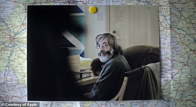 Жена која се свртела кон јога за да најде смисла на животот била присилена на порнографија од тантрички „гуру“ обвинет за силување и киднапирање жени