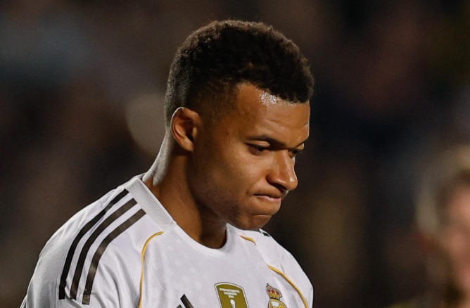 Мбапе го прекина молкот: Имаше многу неточни информации за моето колено