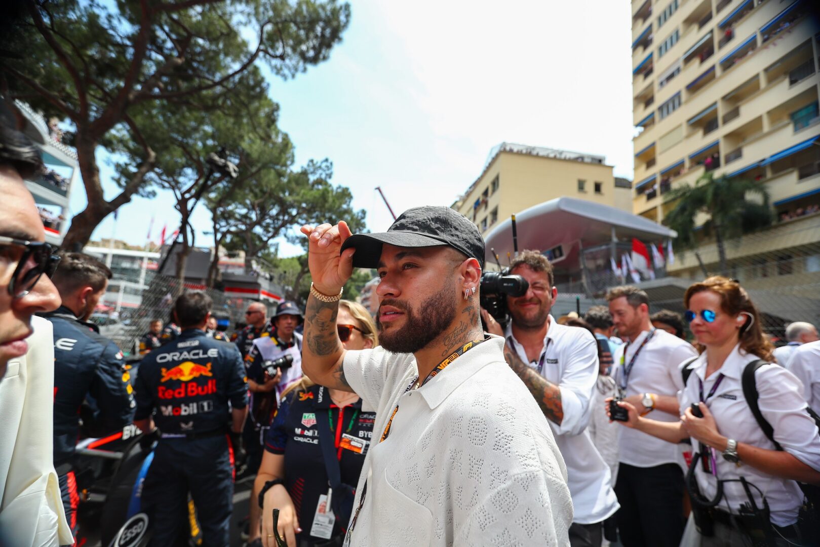 Нејмар „вознемирен и тажен“