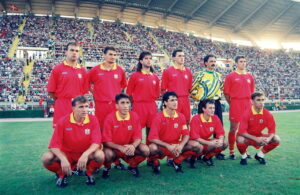 ПОГЛЕДНЕТЕ – Дарко Панчев и Златко Калински за оној феноменален меч со Данците во Скопје: „Зачудувачки црвен картон, судијата Ван дер Енде се изгуби!“ (ВИДЕО)