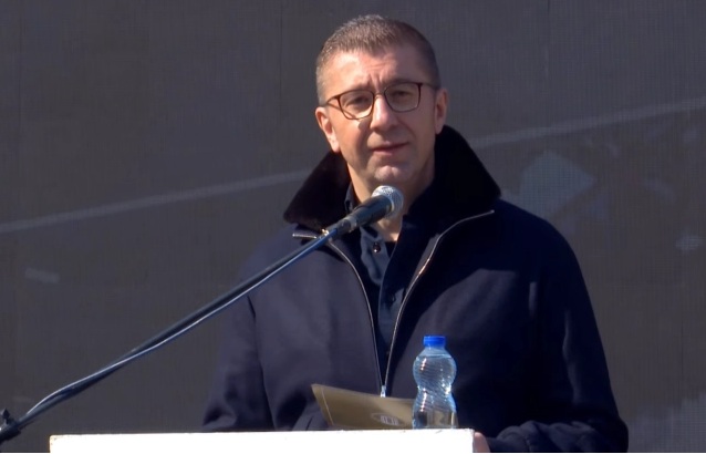 ВО ЧЕСТ НА ДЕПОРТИРАНИТЕ МАКЕДОНСКИ ЕВРЕИ: Мицкоски ќе положи цвеќе пред спомен обележјето во поранешниот Монопол во Скопје