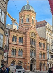 Свештеници на МПЦ-ОА и Вселенската патријаршија ќе сослужуваат во Виена