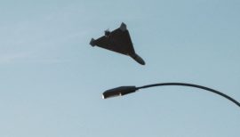 Зеленски: Украина сака пари и технологија во замена за помошта што ја нуди на Блискиот Исток за справување со иранските дронови